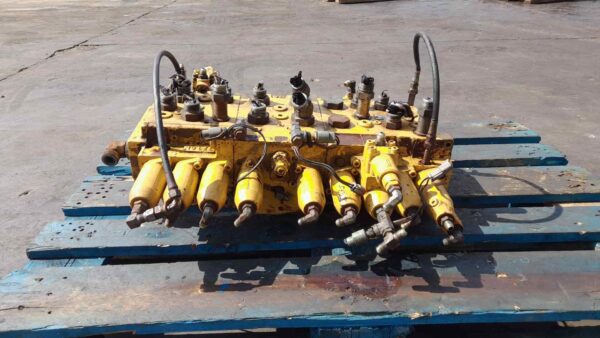 Distribuitor Hidraulic CATERPILLAR KMX 13SA/P34002C - imagine 5