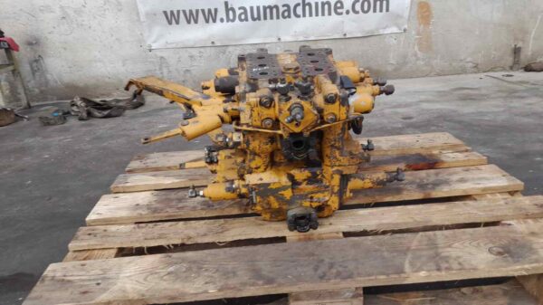 Distribuitor Hidrauli KOMATSU 84A 444