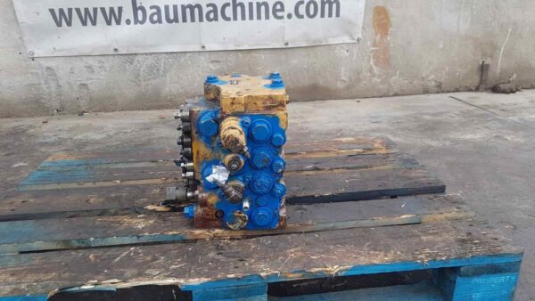 Distribuitor Hidraulic Komatsu E63582055B