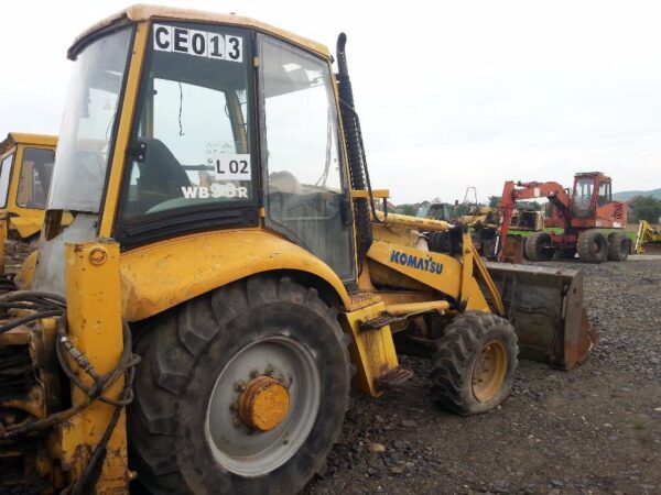 Komatsu WB 93R-2 - imagine 2