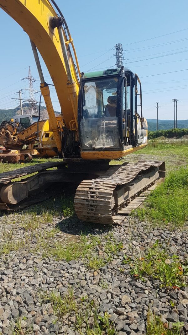 JCB JS 220