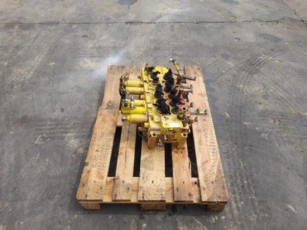 Distribuitor hidraulic Kawasaki KMX15E/23017 - imagine 6