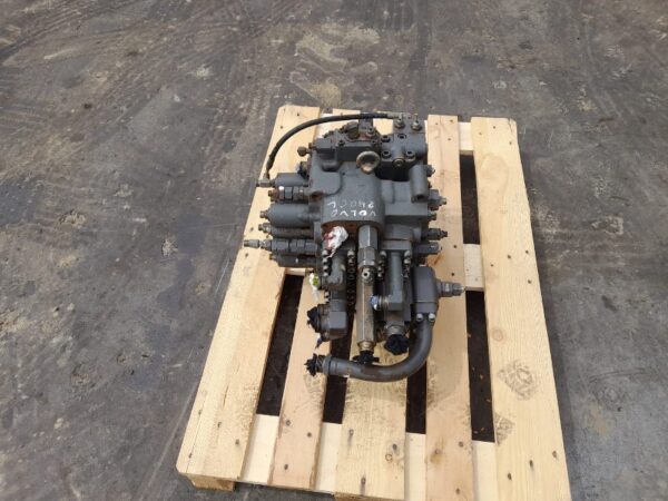 Distribuitor hidraulic Volvo UX28 - imagine 4