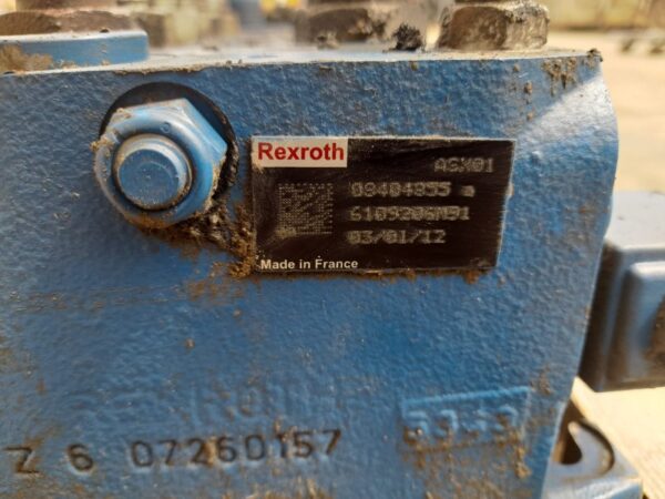 Distribuitor hidraulic Rexroth 08404855 - imagine 2
