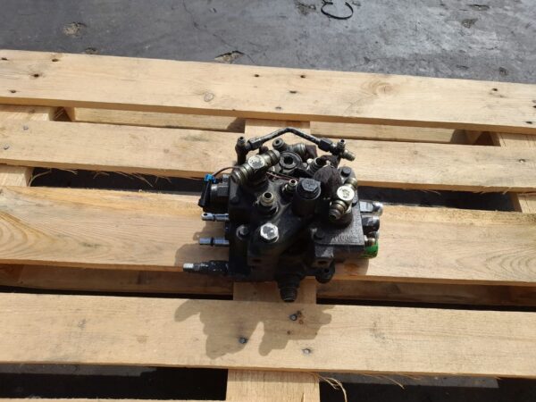 Distribuitor hidraulic Bobcat 763 H - imagine 2