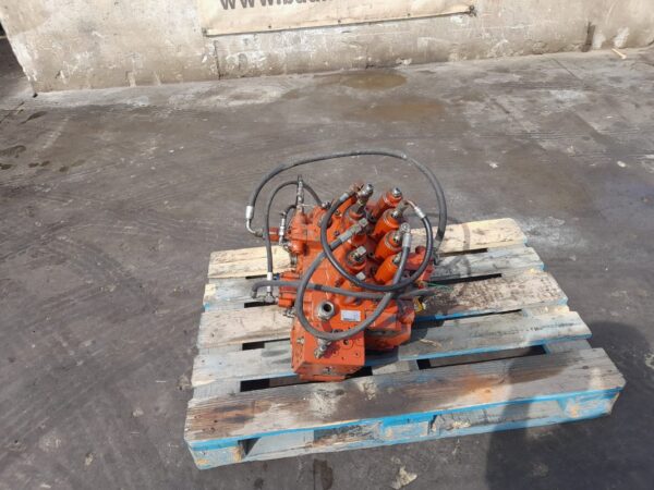 Distribuitor hidraulic Hyundai KMX15NA - imagine 5