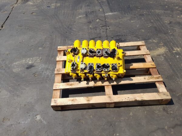 Distribuitor hidraulic O&K 1292976