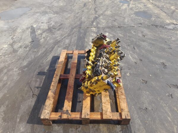 Distribuitor hidraulic Komatsu C2L51496 - imagine 4