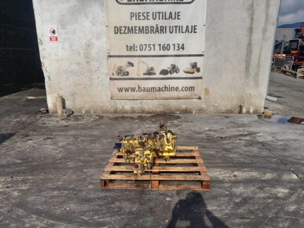 Distribuitor hidraulic Komatsu C2L51496 - imagine 5