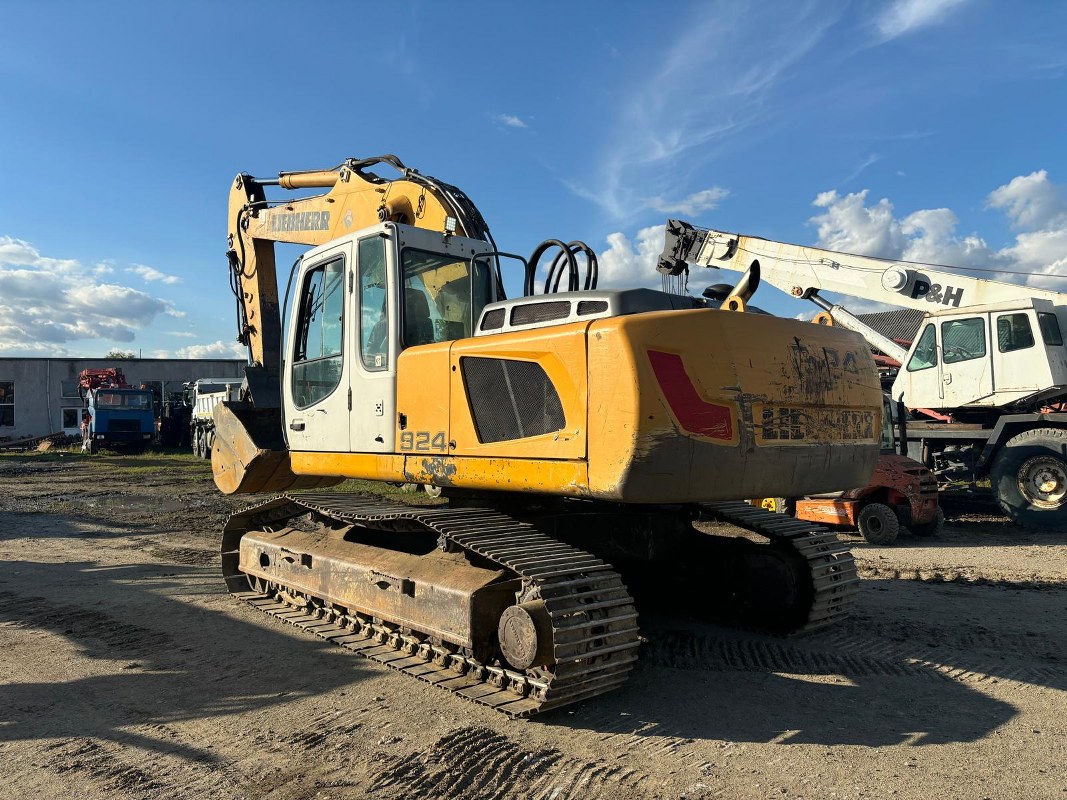 Liebherr R924C - imagine 5
