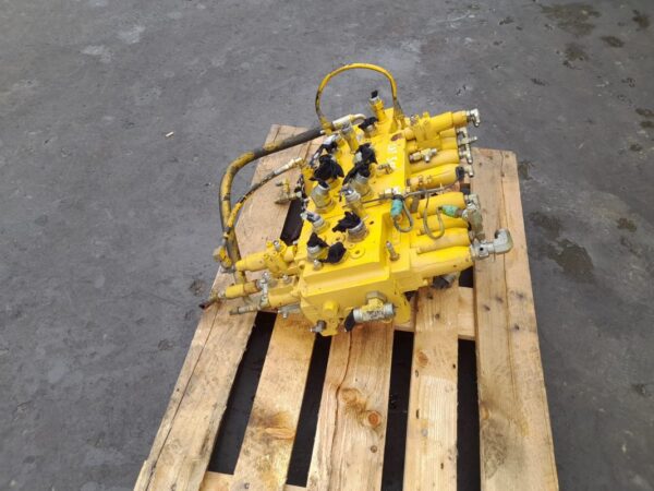 Distribuitor hidraulic Caterpillar KMX13SA - imagine 5