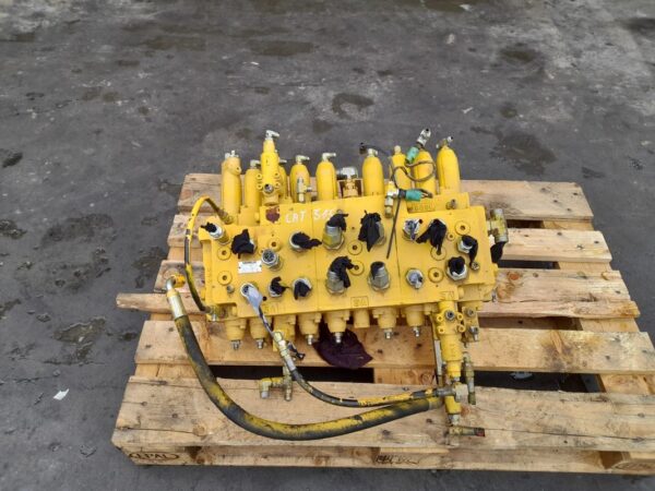Distribuitor hidraulic Caterpillar KMX13SA