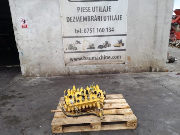Distribuitor hidraulic Caterpillar KMX13SA - imagine 2