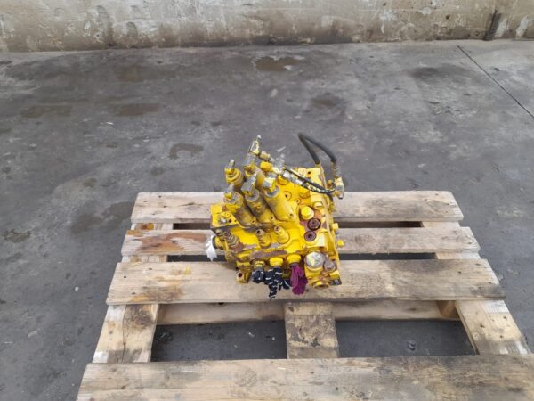 Distribuitor hidraulic Kawasaki KMX13D - imagine 6