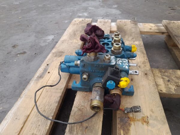 Distribuitor hidraulic Rexroth - imagine 4