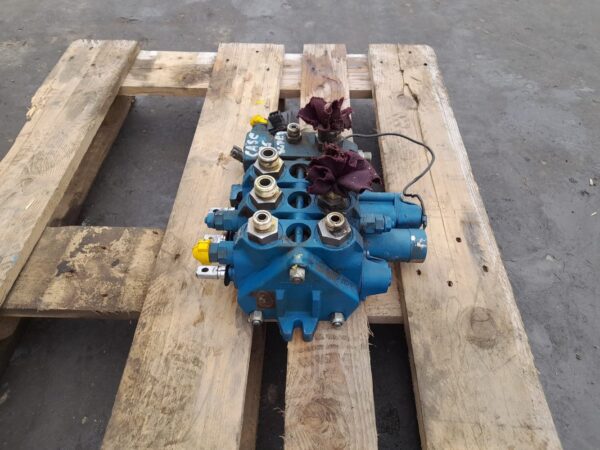 Distribuitor hidraulic Rexroth - imagine 2