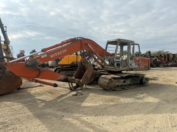 Hitachi EX 150