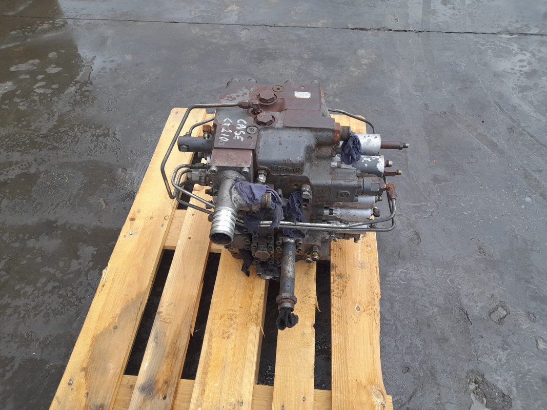 Distribuitor hidraulic Case CX 210 - imagine 4