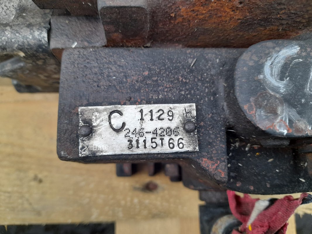 Distribuitor hidraulic Caterpillar 246-4206 - imagine 6