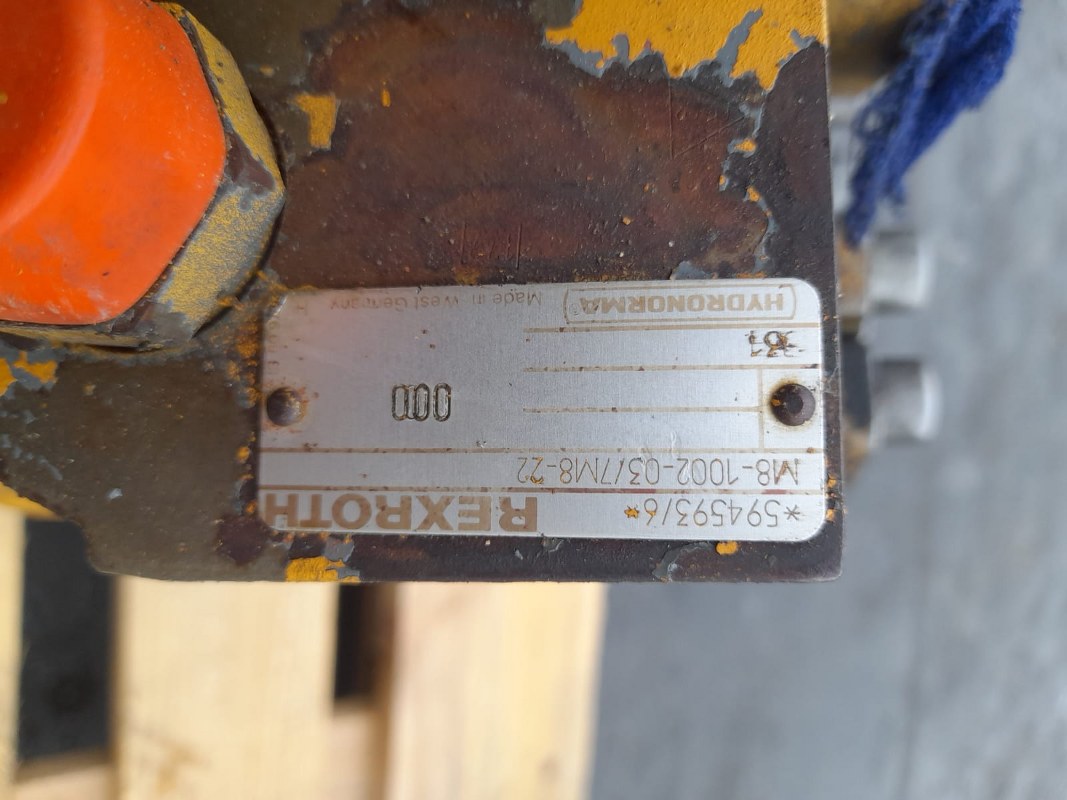 Distribuitor hidraulic Rexroth M8-1002-03 - imagine 4