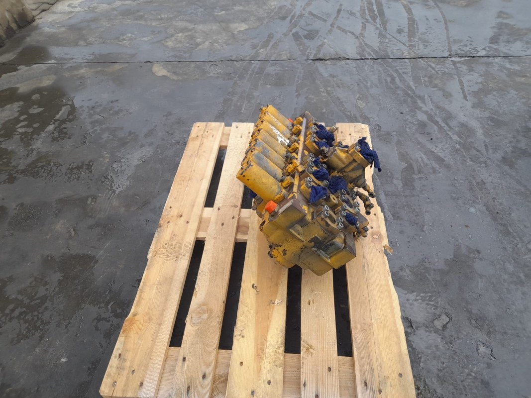 Distribuitor hidraulic Rexroth M8-1002-03 - imagine 5