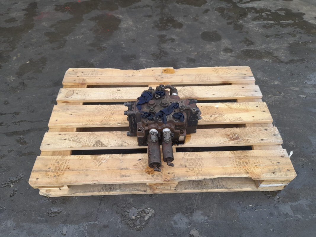 Distribuitor hidraulic Fiat Hitachi W190 - imagine 4