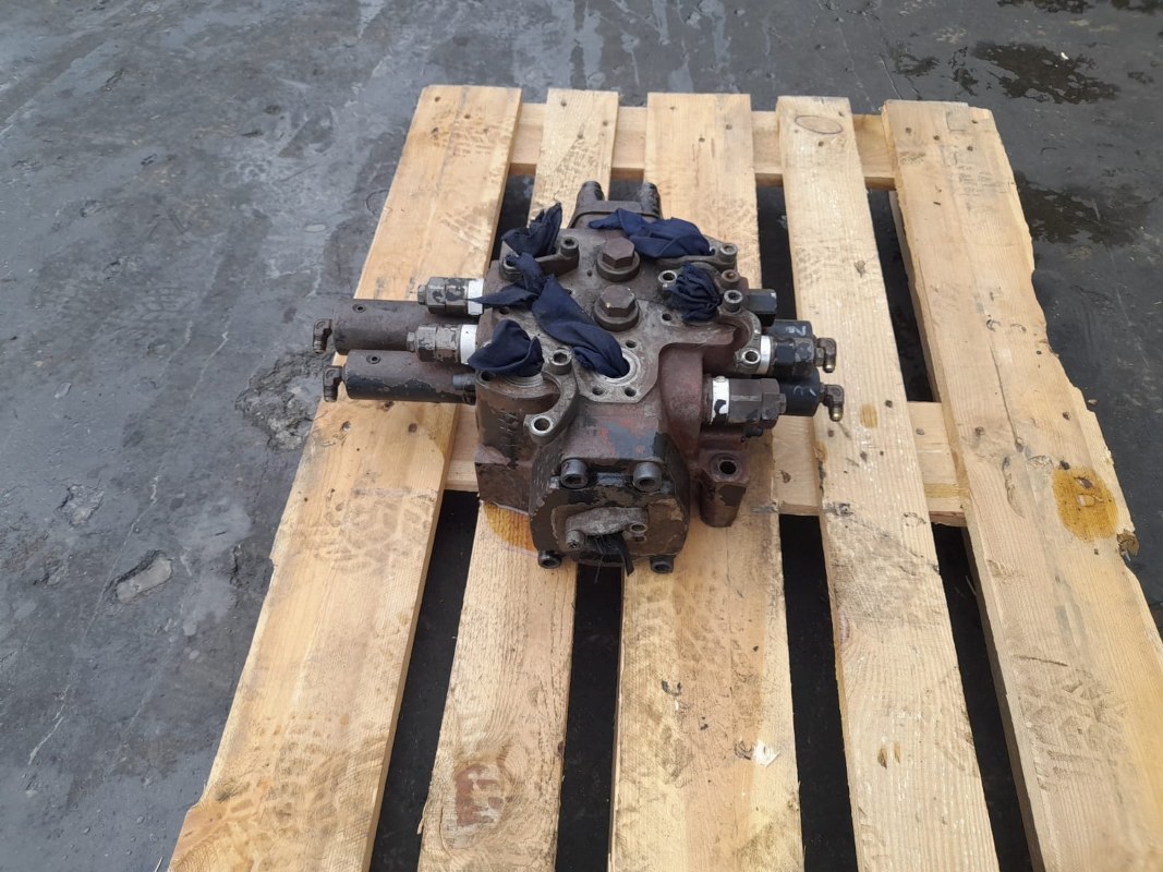 Distribuitor hidraulic Fiat Hitachi W190 - imagine 5