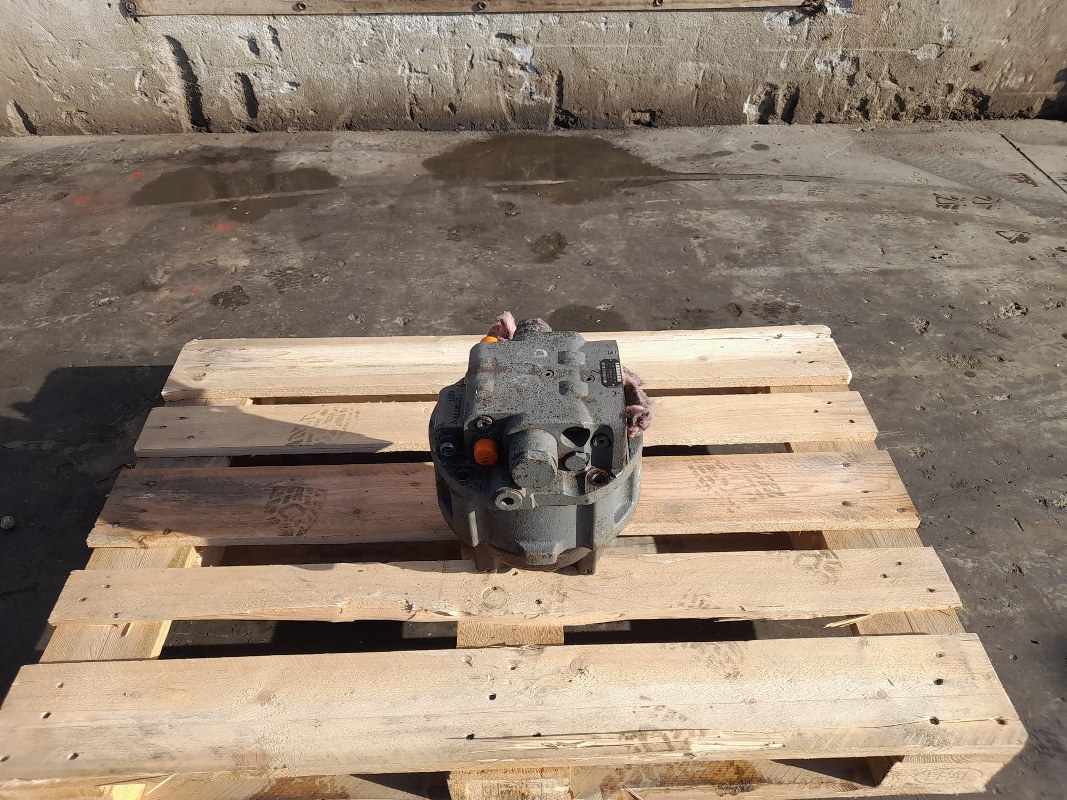 Hidromotor mars Liebherr CMVE 0108 - imagine 5