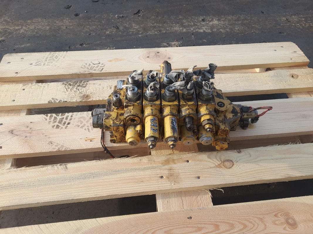 Distribuitor hidraulic Caterpillar 180-8603 - imagine 4