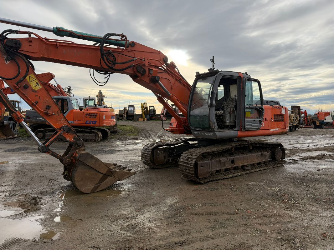 Hitachi Zaxis ZX 240