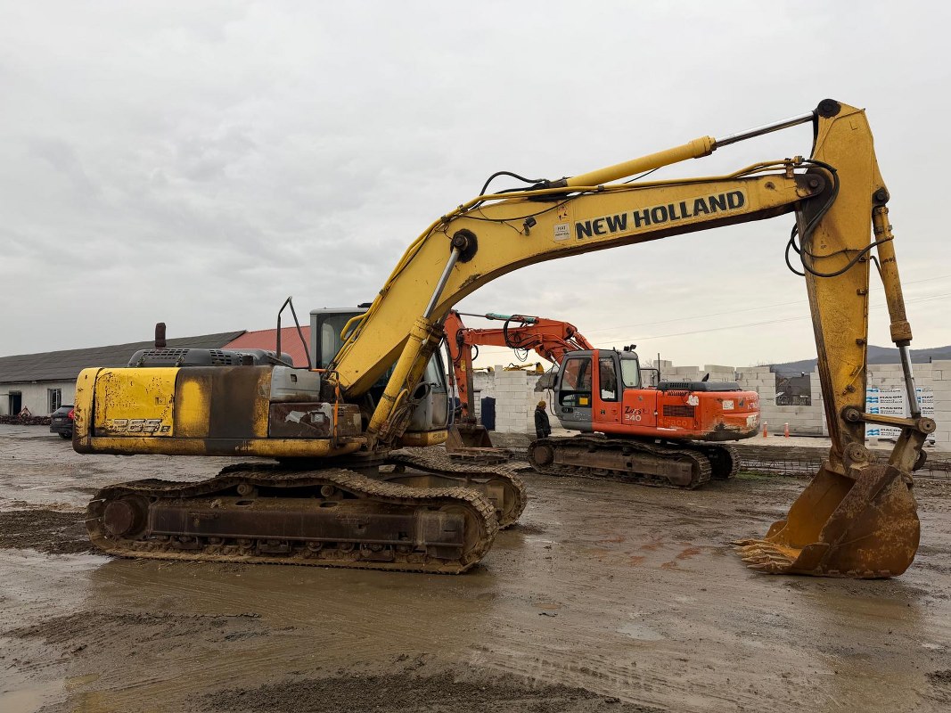 New Holland E 265 B - imagine 2