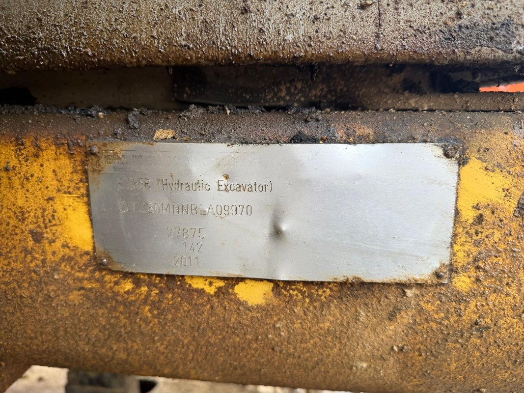 New Holland E 265 B - imagine 5