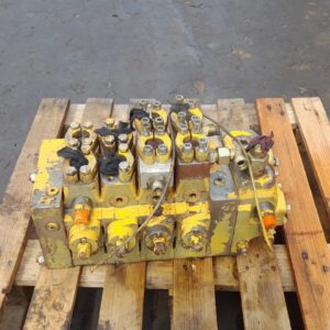 Distribuitor hidraulic M5-1073 290 Liebherr 722