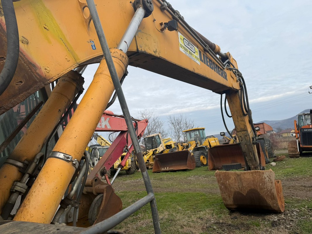 Cilindru hidraulic Liebherr R 926 C Litronic - imagine 4